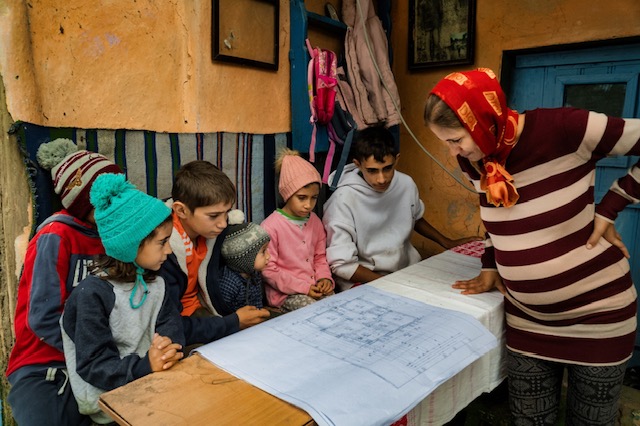 Dumnezeu ne-a dăruit o Biserică, să ajutăm și noi pe cei care au nevoie de o casă!